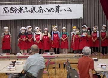 食改さんから今日のメニューを紹介します。