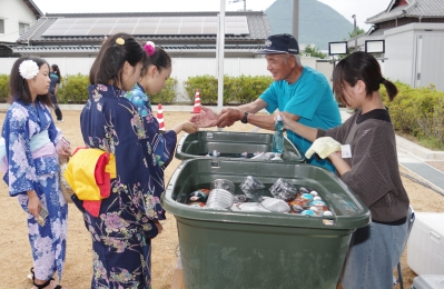 地域と高校生で縁日広場を盛り上げます